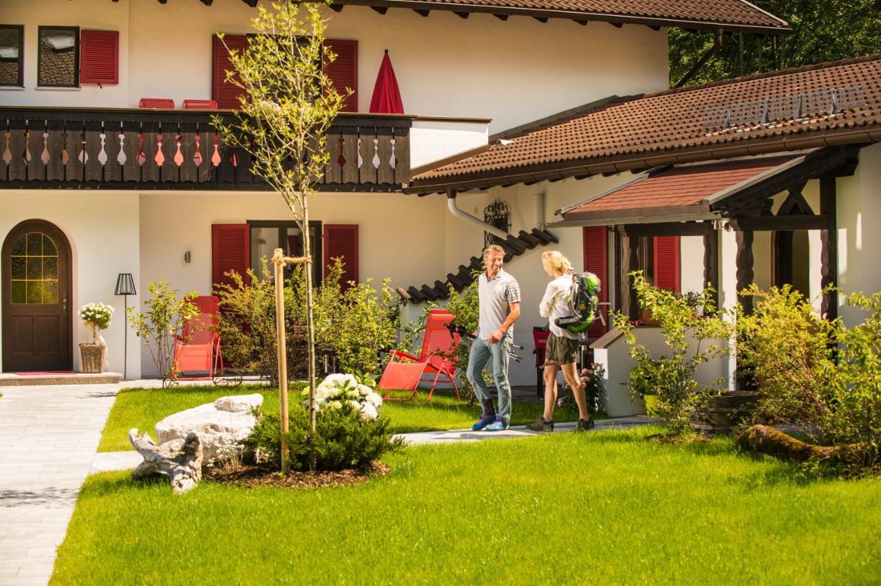 Bayern Resort Hotel - Adults Only - Mit Zugspitzblick - Eibsee-Naehe - Wellnessbereich - Naturpool Im Sommer Grainau Esterno foto