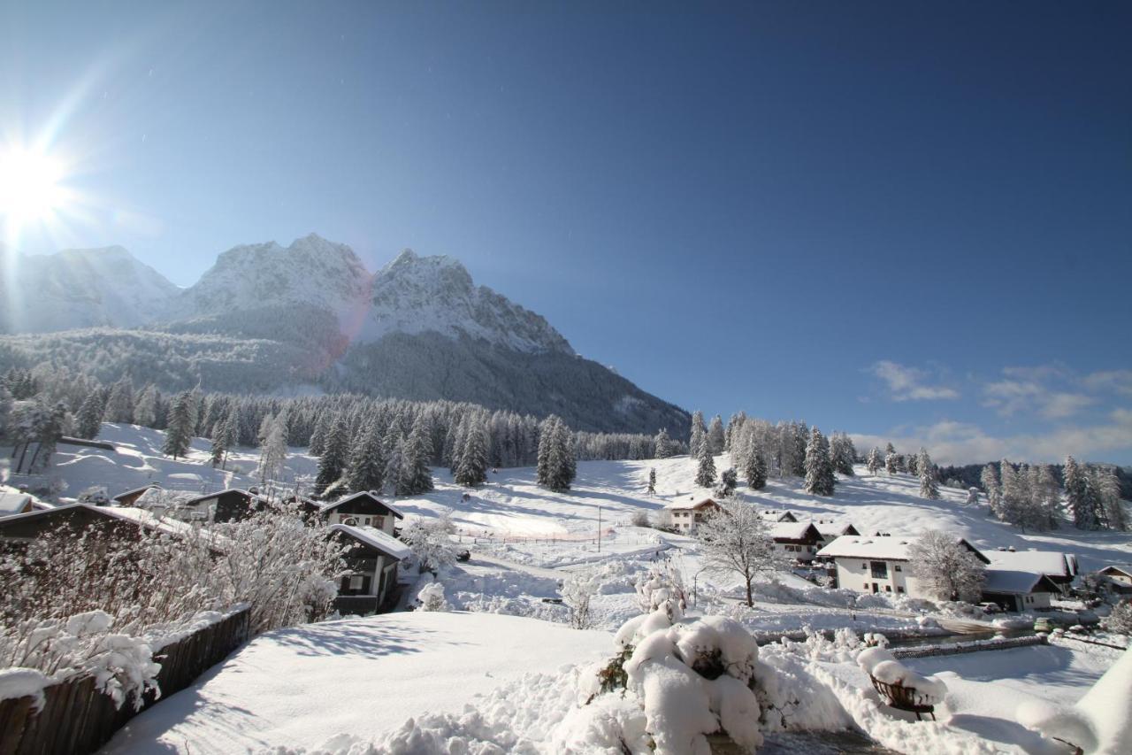 Bayern Resort Hotel - Adults Only - Mit Zugspitzblick - Eibsee-Naehe - Wellnessbereich - Naturpool Im Sommer Grainau Esterno foto