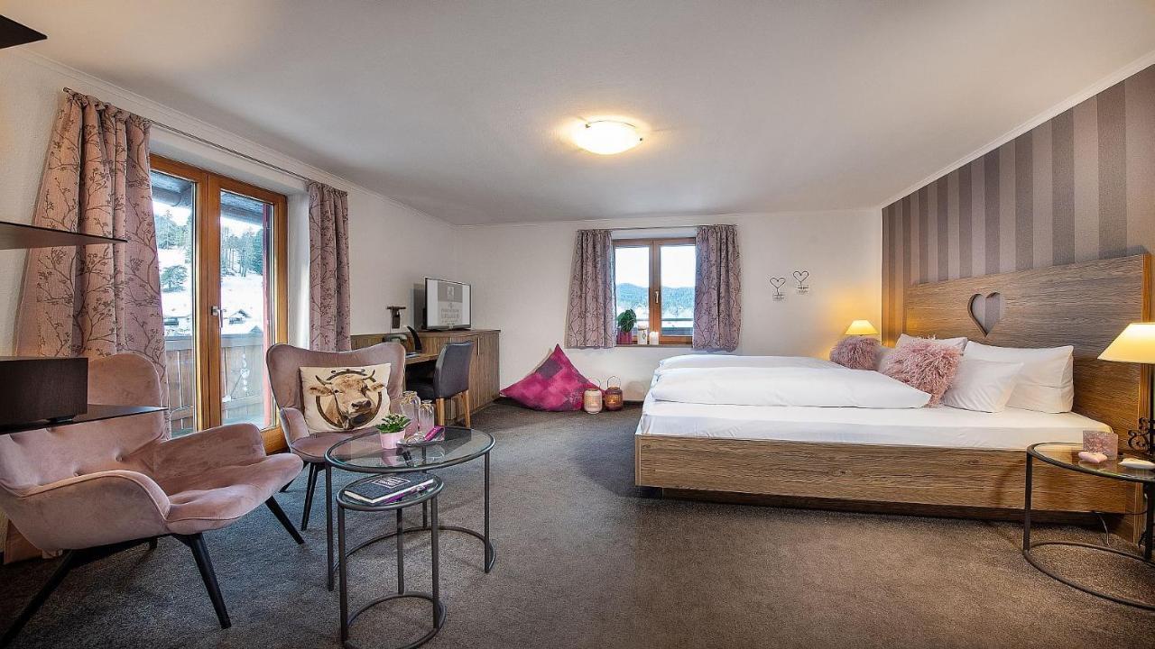 Bayern Resort Hotel - Adults Only - Mit Zugspitzblick - Eibsee-Naehe - Wellnessbereich - Naturpool Im Sommer Grainau Esterno foto