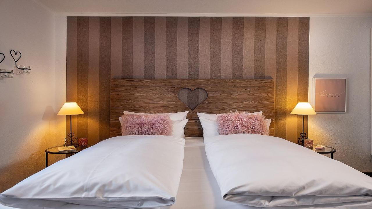 Bayern Resort Hotel - Adults Only - Mit Zugspitzblick - Eibsee-Naehe - Wellnessbereich - Naturpool Im Sommer Grainau Esterno foto